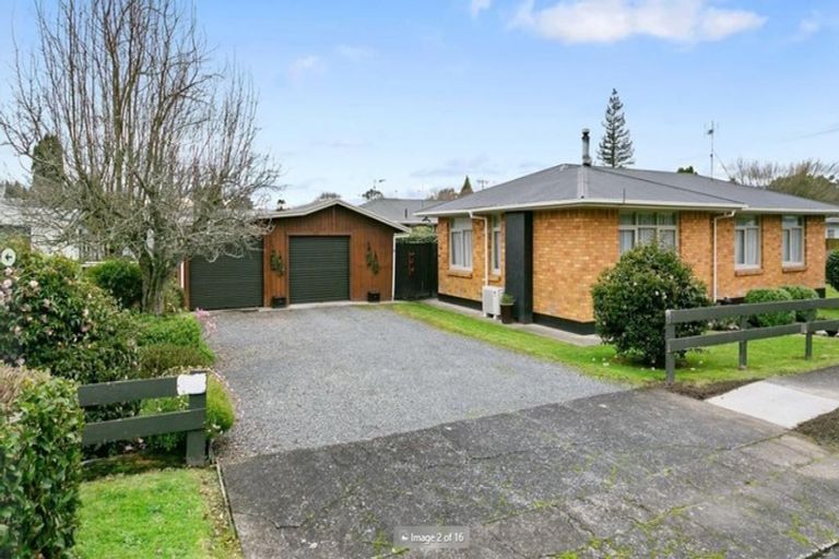 Photo of property in 16 Little Street, Tirau, 3410