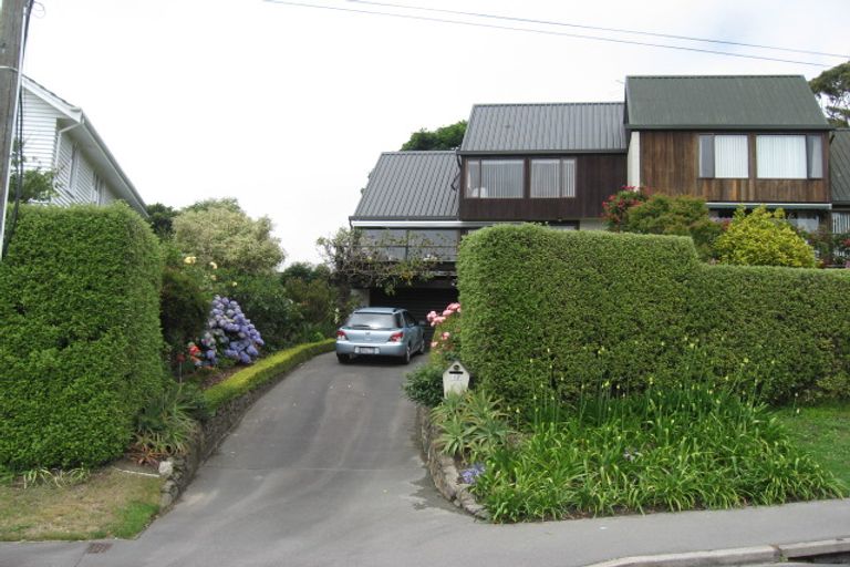Photo of property in 1/17 Moncks Spur Road, Redcliffs, Christchurch, 8081