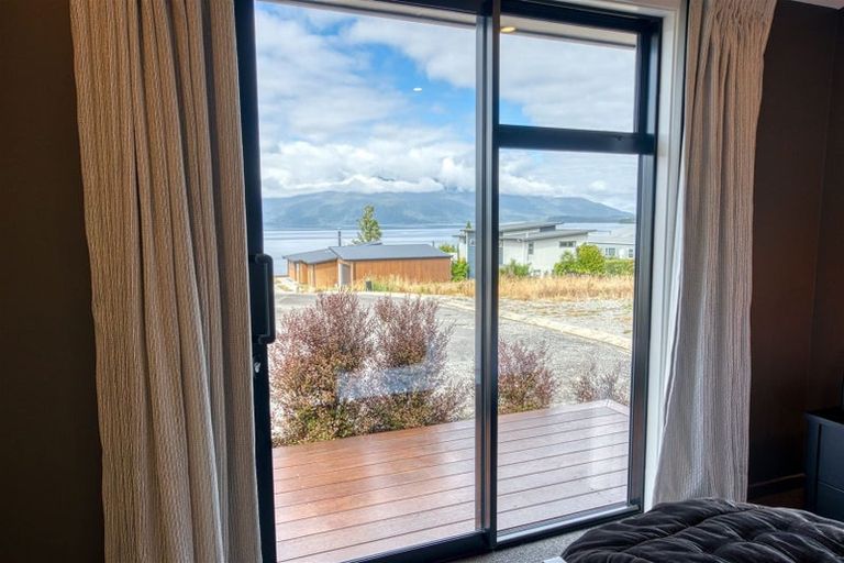 Photo of property in 1 Koe Street, Moana, 7872