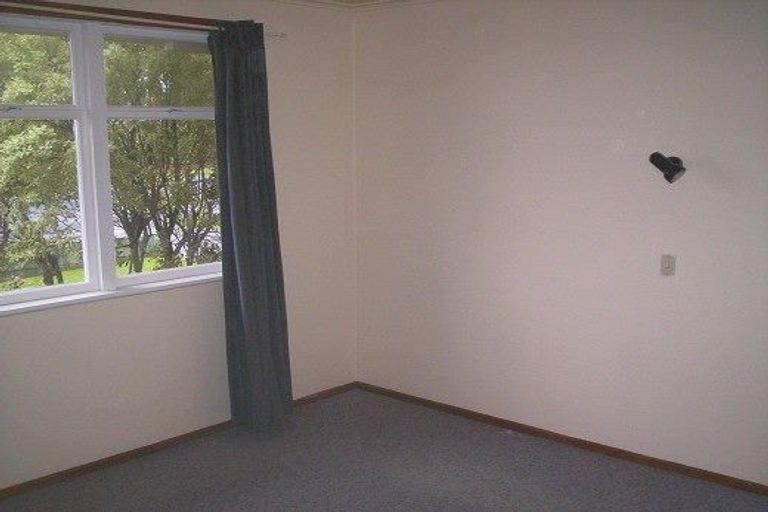 Photo of property in 26 Eastglen Road, Glen Eden, Auckland, 0602