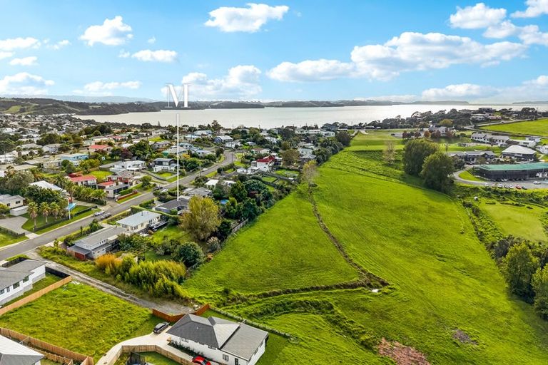 Photo of property in 29 Brigitte View, Snells Beach, 0920