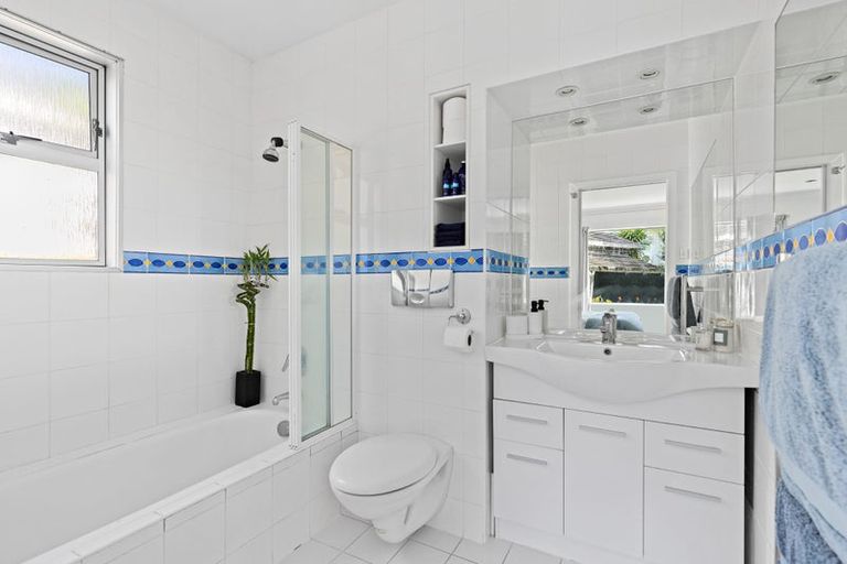 Photo of property in 192 Lake Road, Belmont, Auckland, 0622