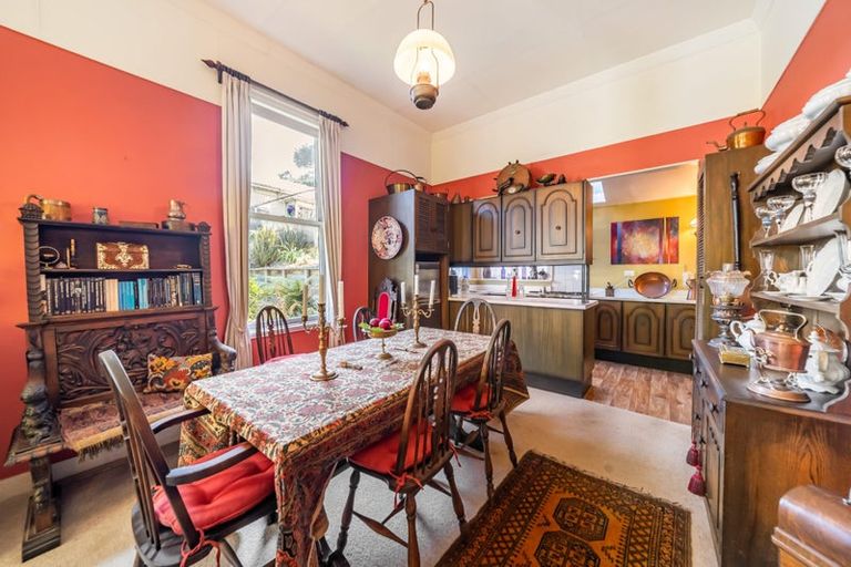 Photo of property in 185 Glenmore Street, Kelburn, Wellington, 6012