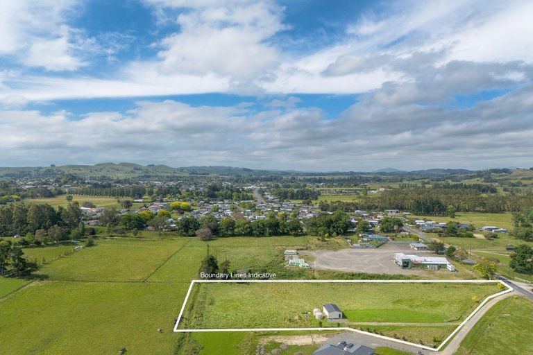 Photo of property in 2 Elm Place, Waipukurau, 4284