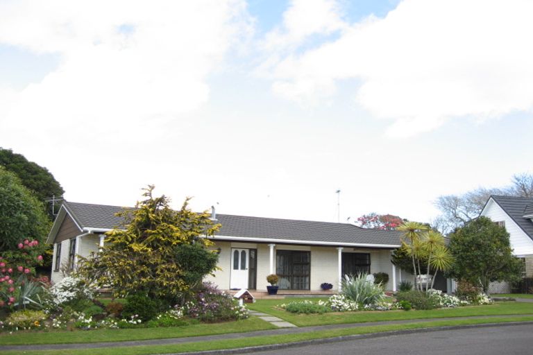 Photo of property in 3 Valintine Place, Strandon, New Plymouth, 4312