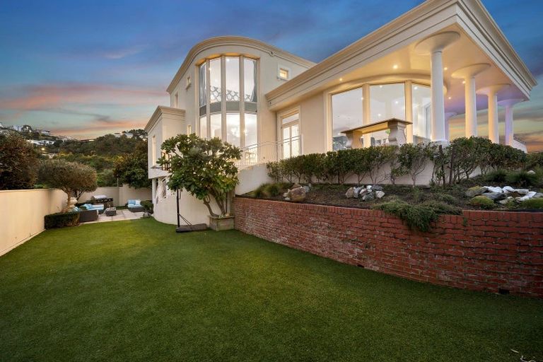 Photo of property in 61 Onslow Road, Khandallah, Wellington, 6035