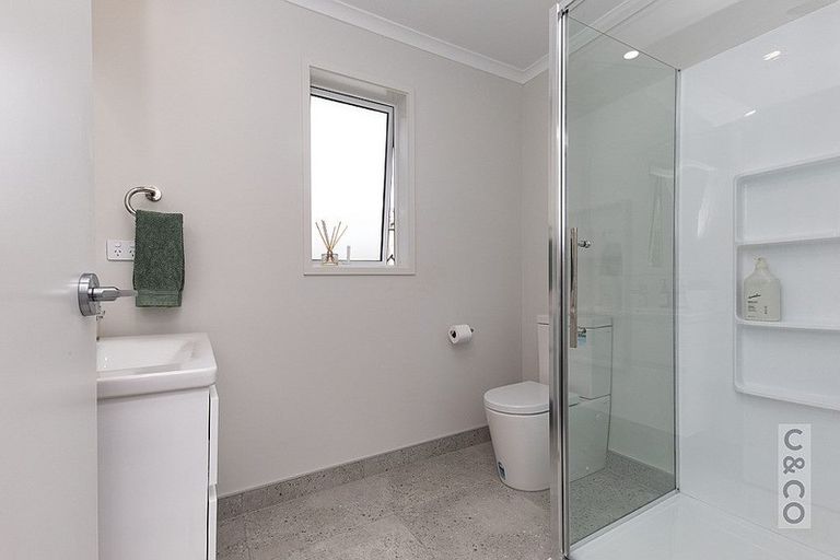 Photo of property in 31 Pitoitoi Drive, Riverhead, 0820