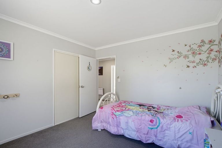Photo of property in 5a Woodgrove Avenue, North New Brighton, Christchurch, 8083