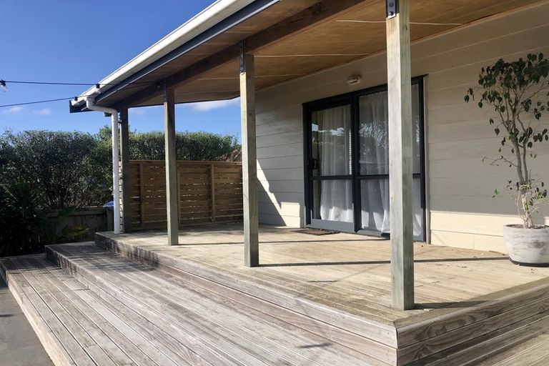 Photo of property in 10 Umu Place, Mangere, Auckland, 2022