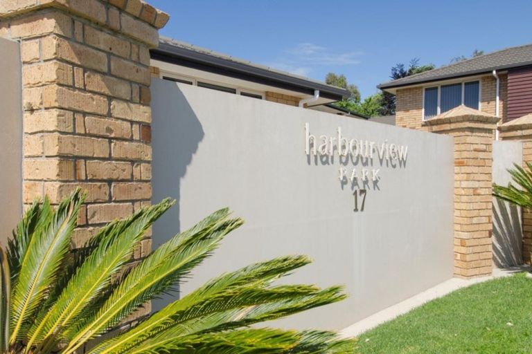 Photo of property in 11/17 Simmonds Grove, Greerton, Tauranga, 3112