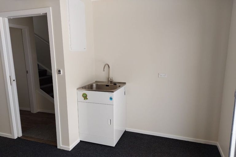 Photo of property in 18c Royal Street, Upper Hutt Central, Upper Hutt, 5018