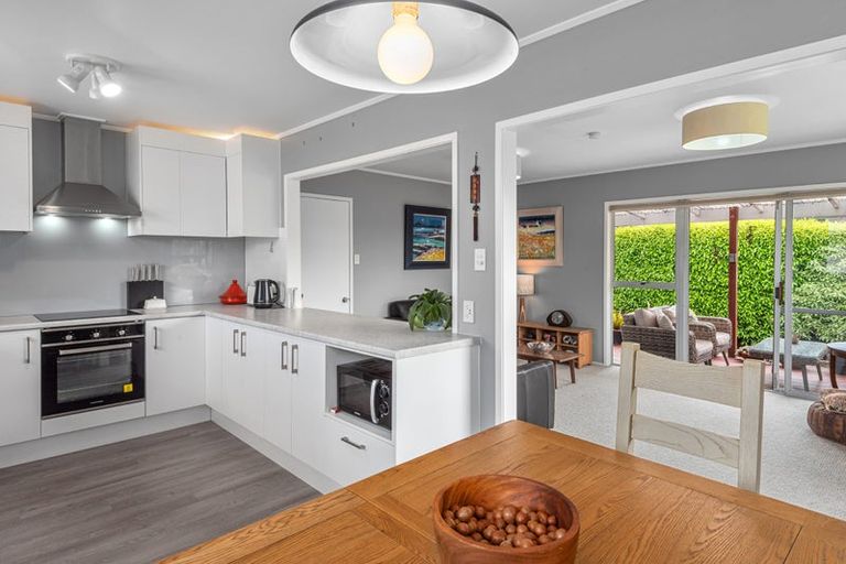 Photo of property in 16 Beazley Crescent, Tikipunga, Whangarei, 0112