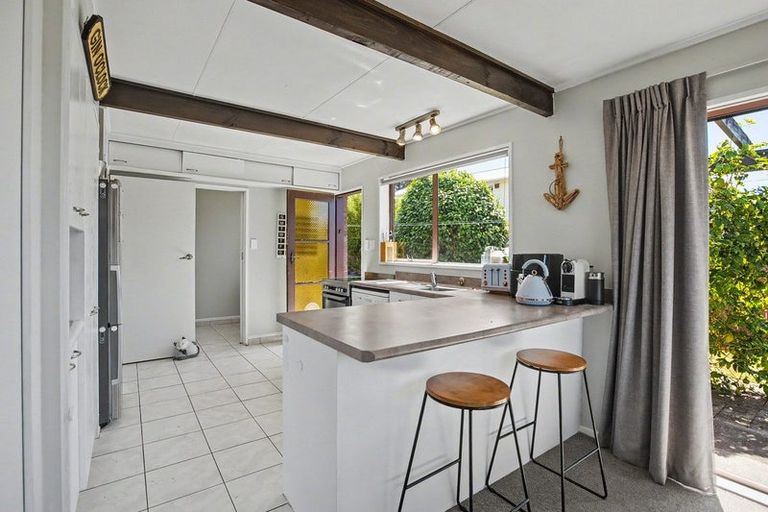 Photo of property in 95b Eatwell Avenue, Paraparaumu Beach, Paraparaumu, 5032