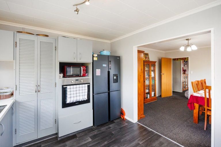 Photo of property in 32 John F Kennedy Drive, Milson, Palmerston North, 4414