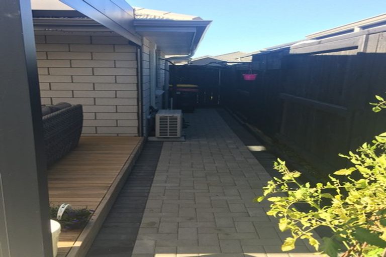 Photo of property in 12 Lance Way, Papamoa, 3118