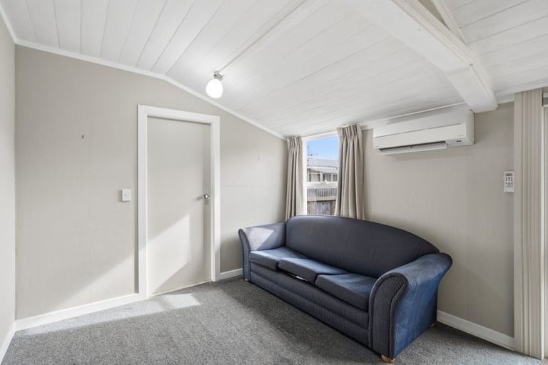 Photo of property in 160 Yarrow Street, Invercargill, 9810