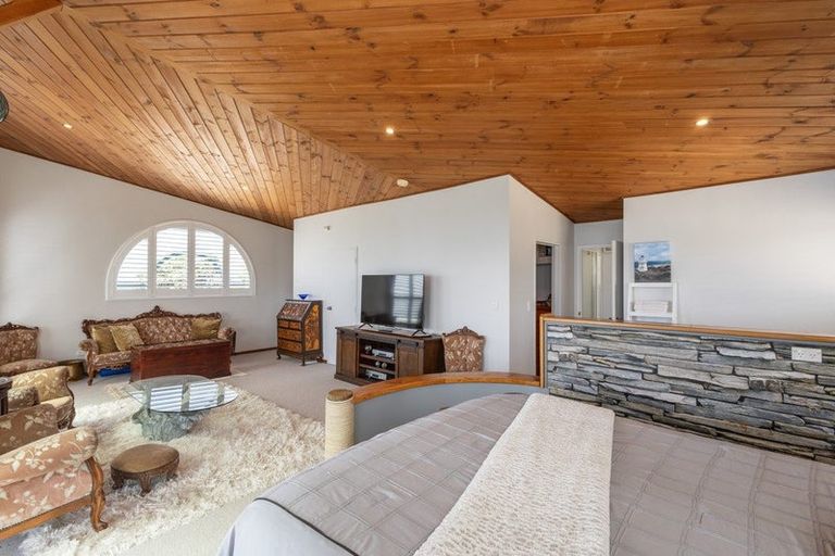 Photo of property in Signal Stn Road, Pouto, Te Kopuru, 0391