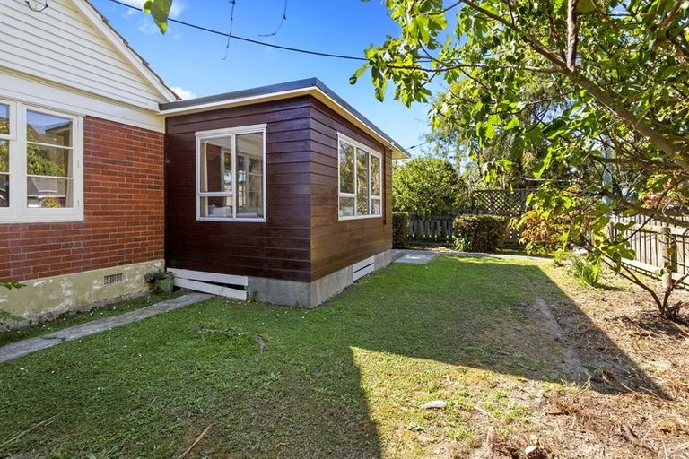 Photo of property in 4 Godley Street, Waterloo, Lower Hutt, 5011
