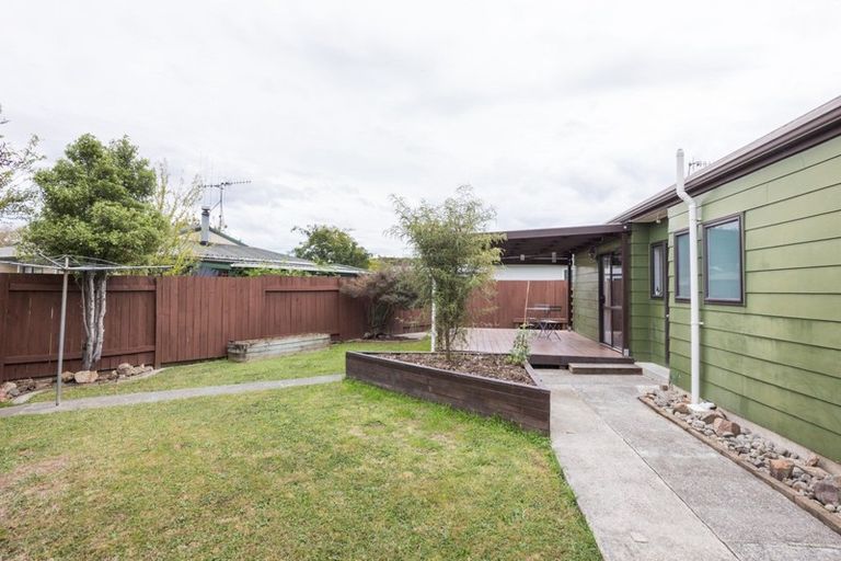 Photo of property in 1 Lydia Place, Kelvin Grove, Palmerston North, 4414
