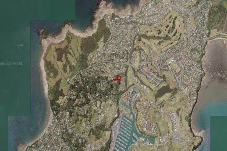 Photo of property in 30 Clayden Drive, Gulf Harbour, Whangaparaoa, 0930