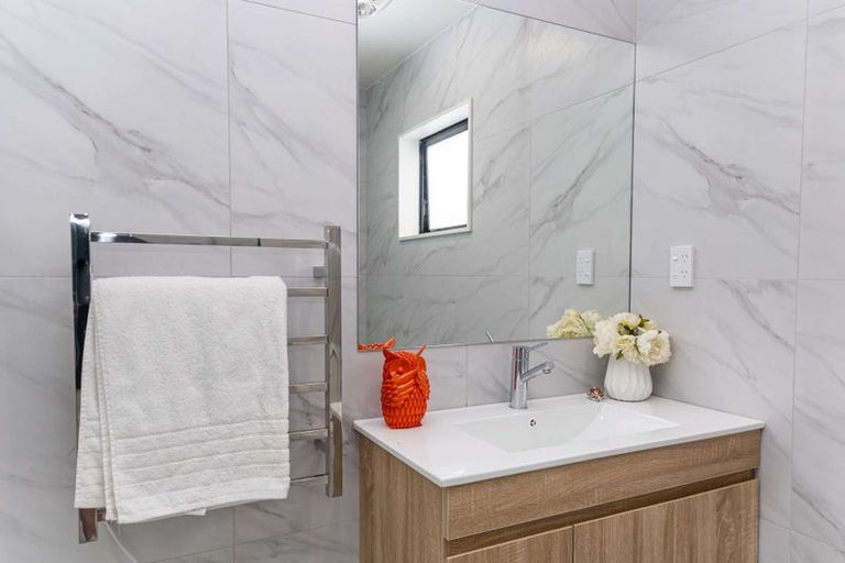 Photo of property in 22a Poruru Close, Papakura, 2110