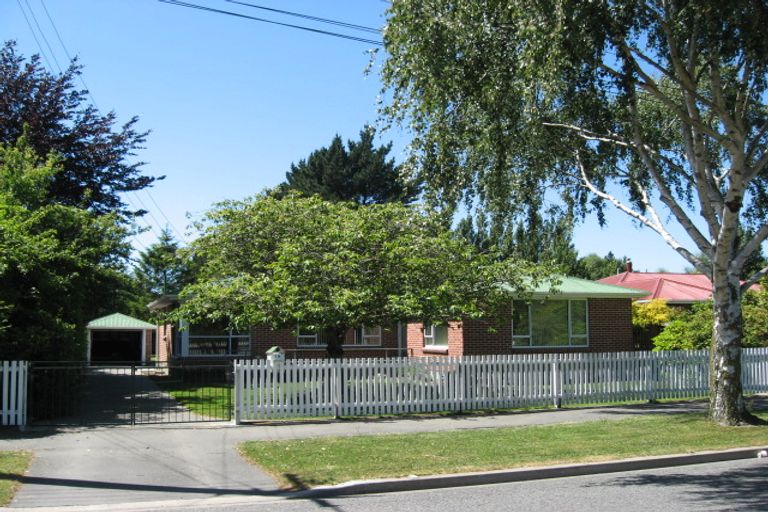 Photo of property in 19 Hawthornden Road, Avonhead, Christchurch, 8042