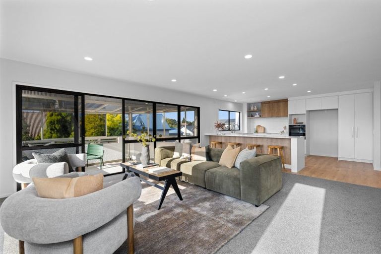 Photo of property in 18a Burn-murdoch Street, St Andrews, Hamilton, 3200