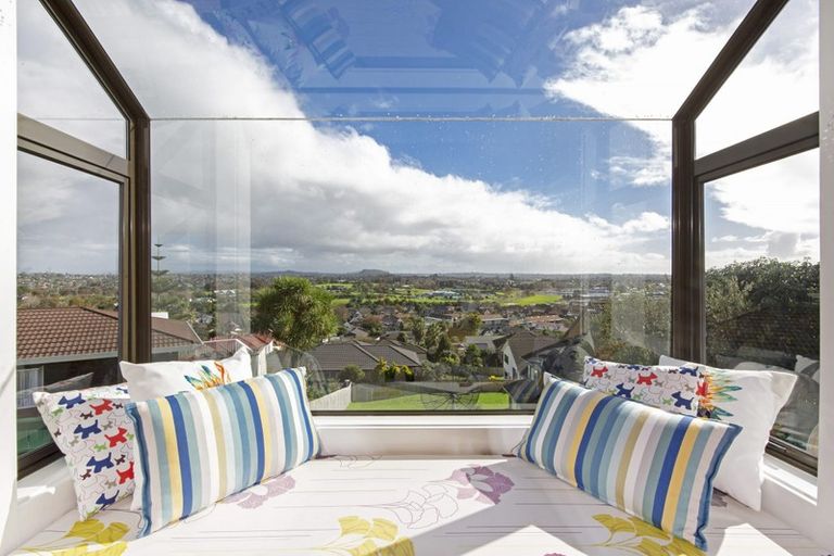 Photo of property in 38 Mccahill Views, Botany Downs, Auckland, 2010