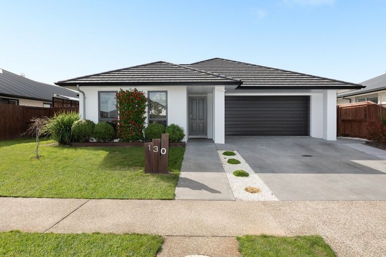 Photo of property in 130 Puhirake Crescent, Pyes Pa, Tauranga, 3112