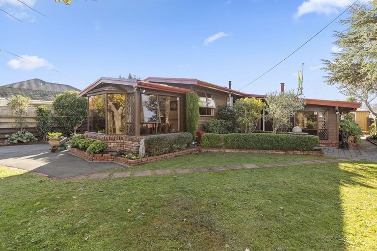 Photo of property in 93 Waiwhetu Road, Waterloo, Lower Hutt, 5011