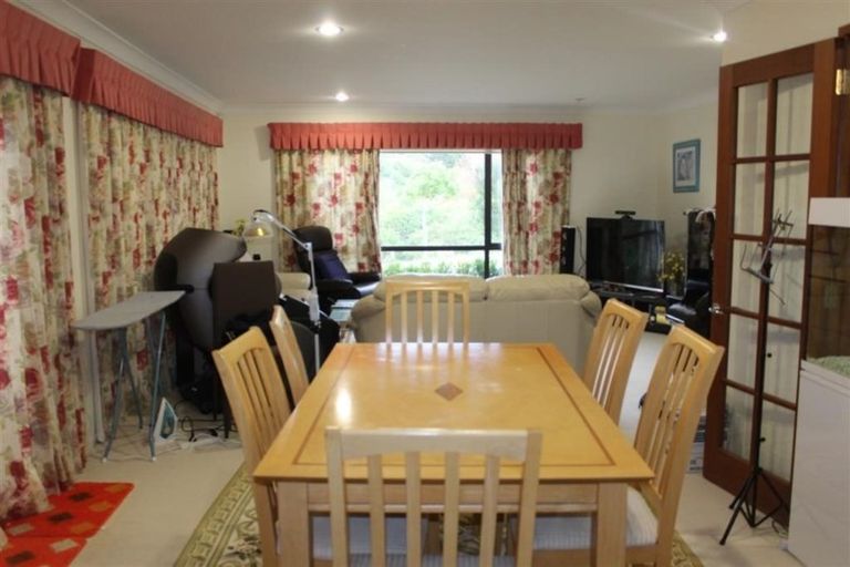 Photo of property in 7 Penwood Close, East Tamaki Heights, Auckland, 2016