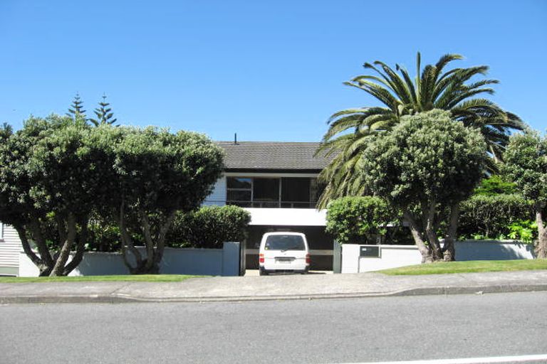 Photo of property in 37 View Road, Titahi Bay, Porirua, 5022