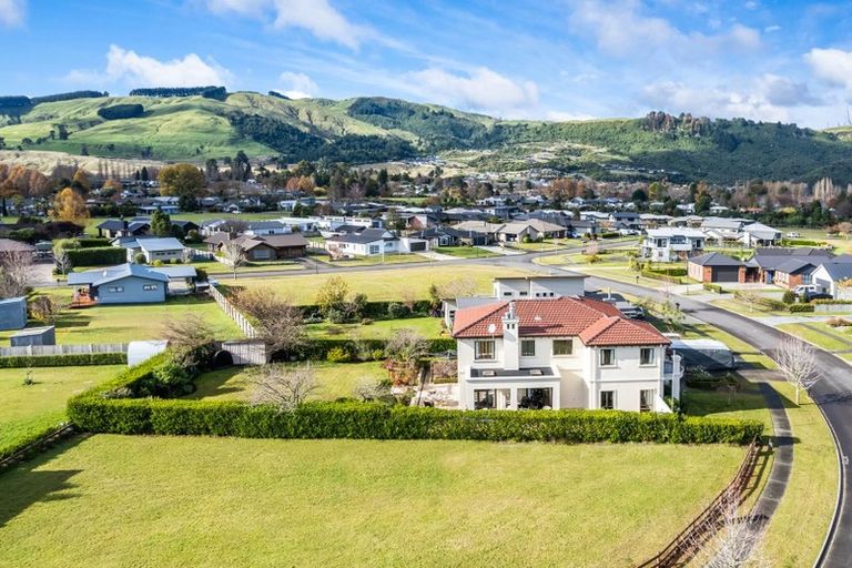 Photo of property in 12 Pukeko Way, Kinloch, Taupo, 3377