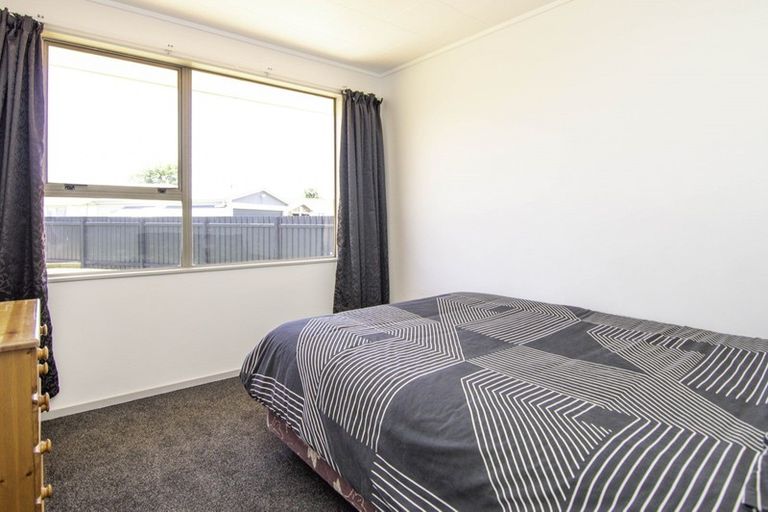 Photo of property in 51 Acacia Street, Kelvin Grove, Palmerston North, 4414