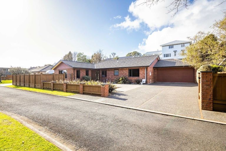 Photo of property in 58e Gilbert Street, New Plymouth, 4310