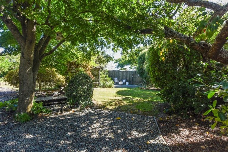 Photo of property in 16 Hollis Place, Brightwater, 7022