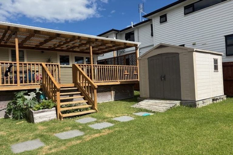 Photo of property in 15 Dakota Avenue, Beach Haven, Auckland, 0626