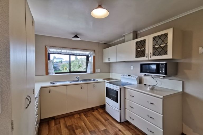 Photo of property in 130 Lake Crescent, Hamilton Lake, Hamilton, 3204