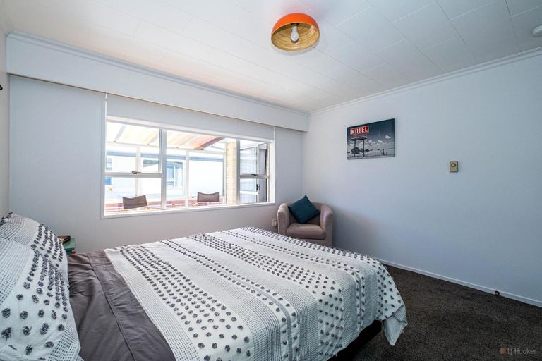 Photo of property in 10a-b Churchill Place, Waimate, 7924