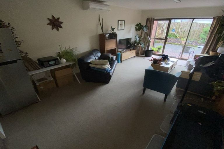 Photo of property in 2/76 Wellington Street, Howick, Auckland, 2014