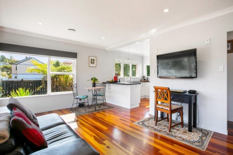 Photo of property in 1/24 Inverness Road, Browns Bay, Auckland, 0630