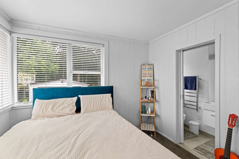 Photo of property in 9 Hillcrest Grove, Hillpark, Auckland, 2102