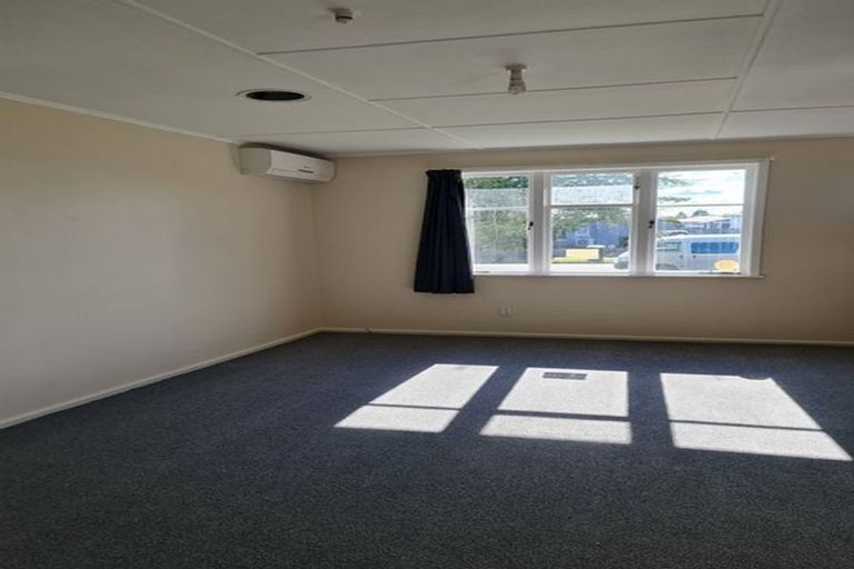 Photo of property in 44 Bright Crescent, Maraenui, Napier, 4110