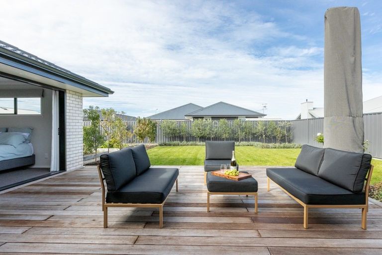 Photo of property in 15 Hikawera Drive, Frimley, Hastings, 4120