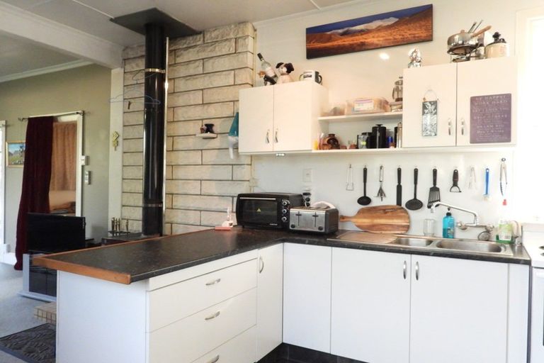 Photo of property in 60 Perth Street, South Hill, Oamaru, 9400