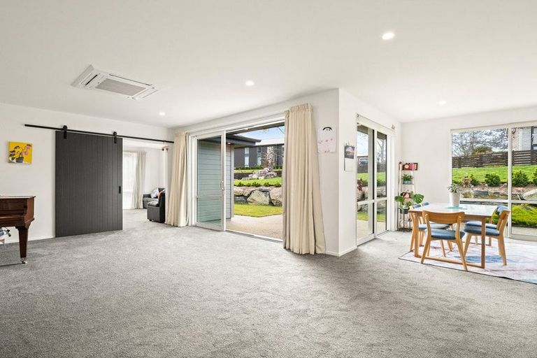 Photo of property in 16 Redwoods Lane, Helensburgh, Dunedin, 9010