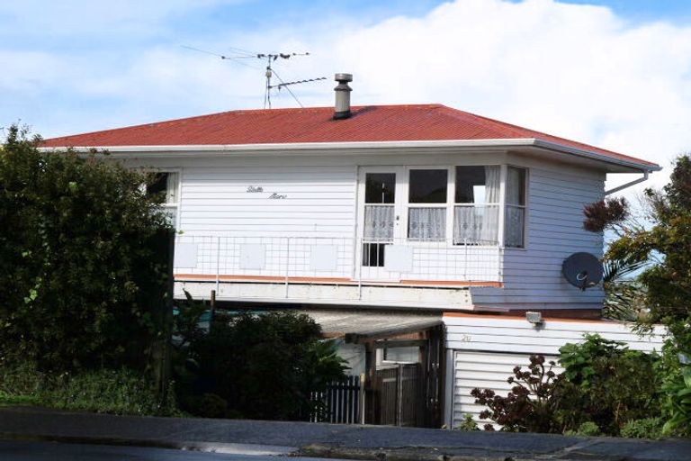 Photo of property in 20 Ridge Road, Howick, Auckland, 2014