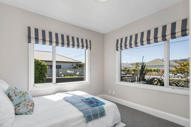 Photo of property in 27 Somerfield Street, Somerfield, Christchurch, 8024