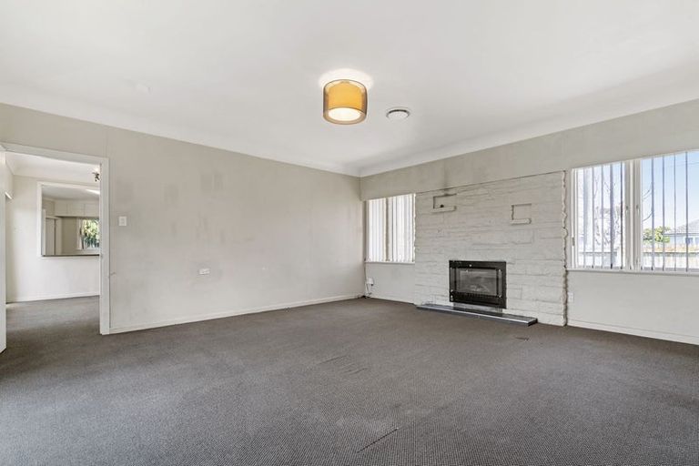Photo of property in 42 Willis Road, Papakura, 2110