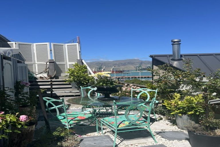 Photo of property in 1 Simeon Quay, Lyttelton, 8082